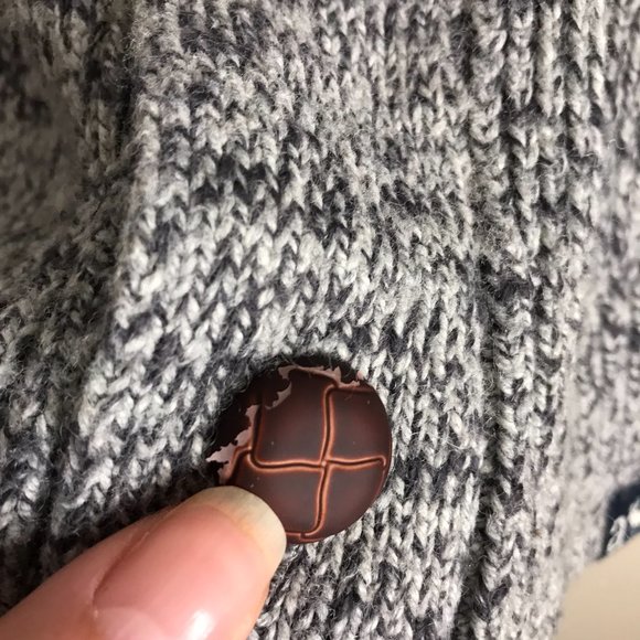 Abercrombie Kids Boy 11/12 Gray Knit V-neck Button up Cardigan Sweater - Picture 4 of 10